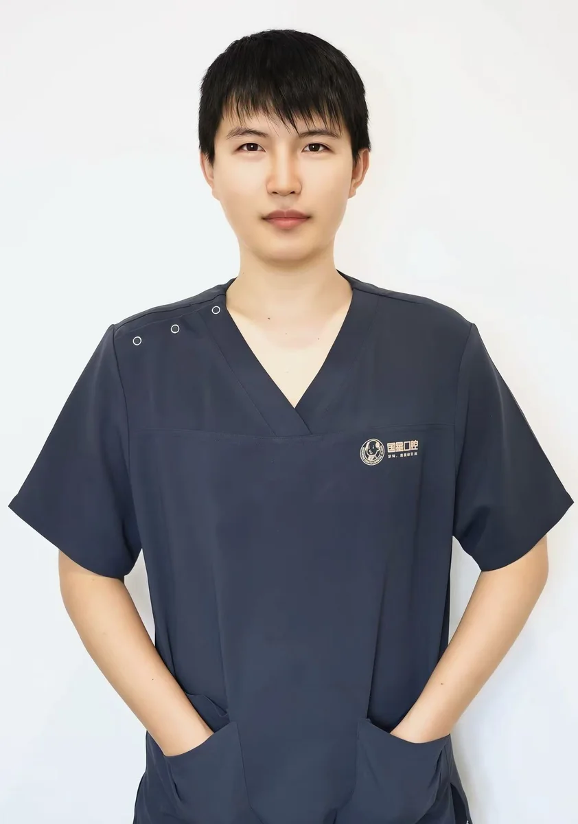 王健执业医师形象照